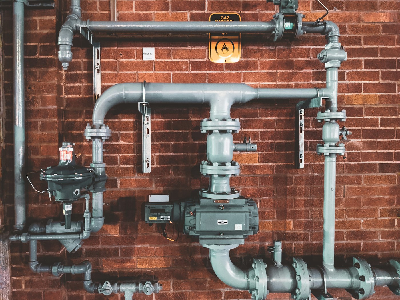Industrial pipework and valves